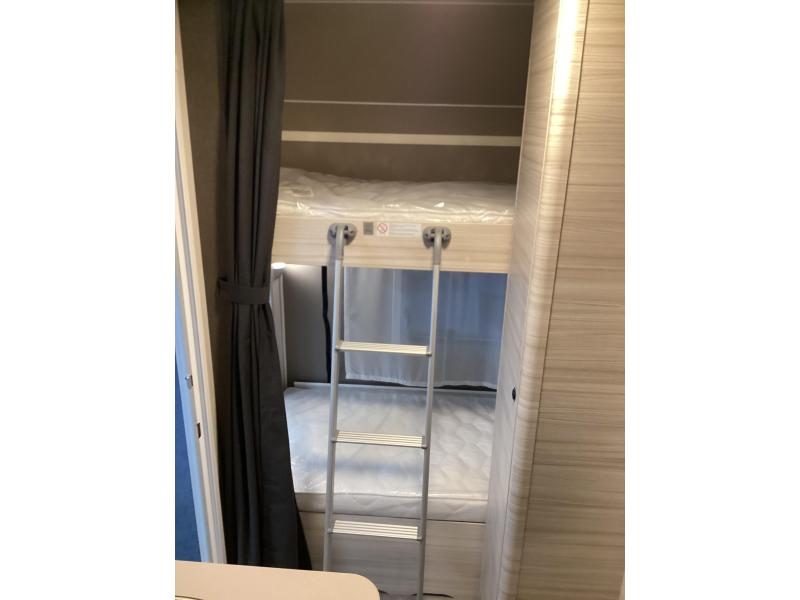 Dethleffs C'Joy Active 480 QLK stapelbed  foto: 7