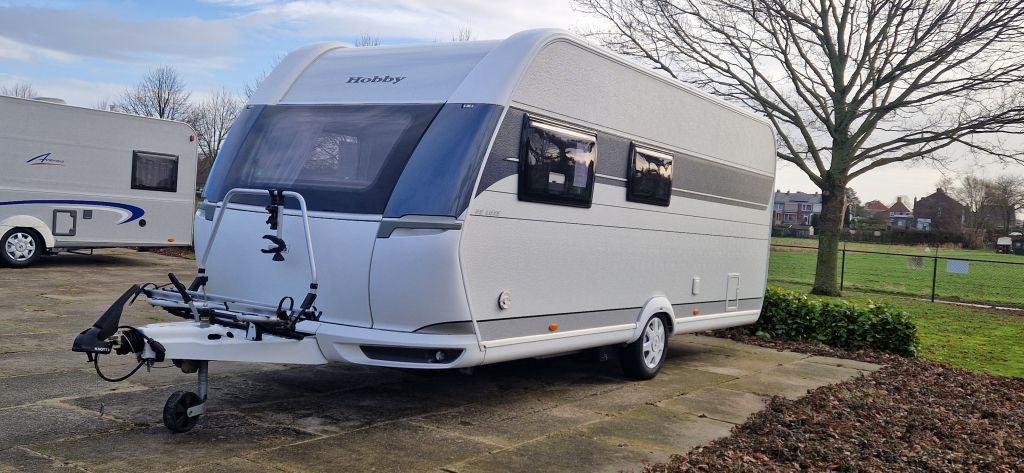 HOBBY Hobby De Luxe 540 FU – Frans Bed – Mover (Autark) foto: 4