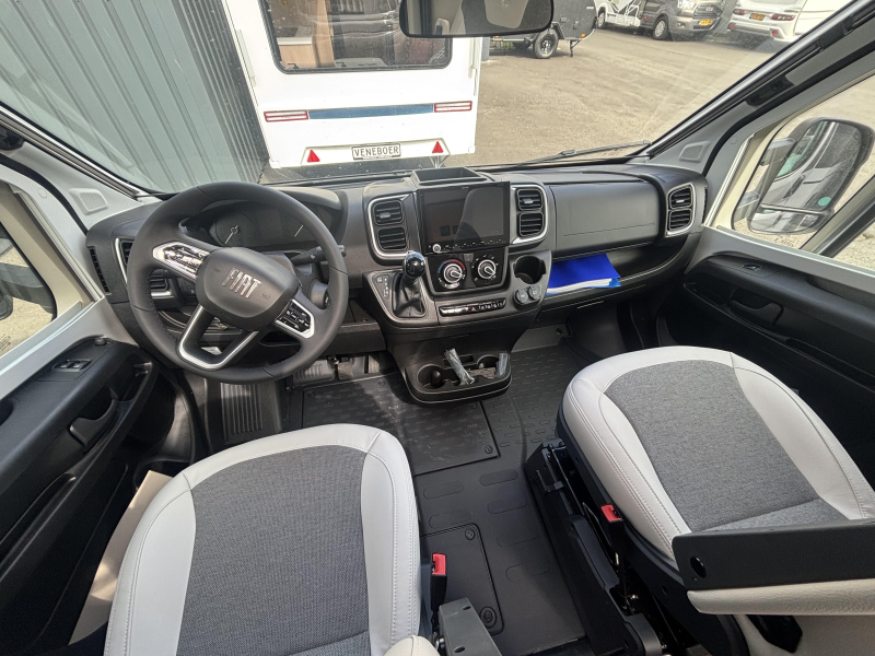 Adria Coral 670 DL 60 Years Edition photo: 10