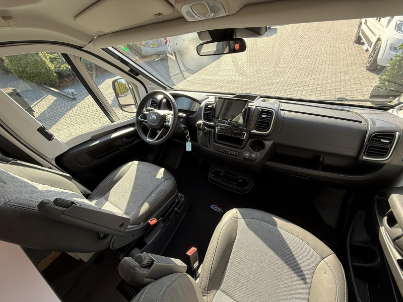 Adria Matrix Plus 670 SL Familiecamper Automaat  foto: 11