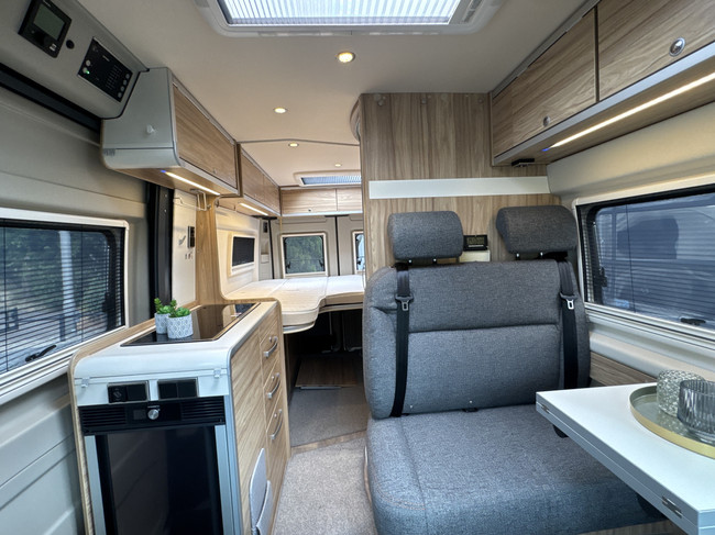Hymer Yosemite 600 L&Auml;NGSBETTEN 160 PS Euro6 Fiat Ducato **Einzigartig/Dieselheizung/4 Sitzpl&auml;tze/2x Wohnraumbatterie/Markise/1. Besitzer/Nur Foto: 7