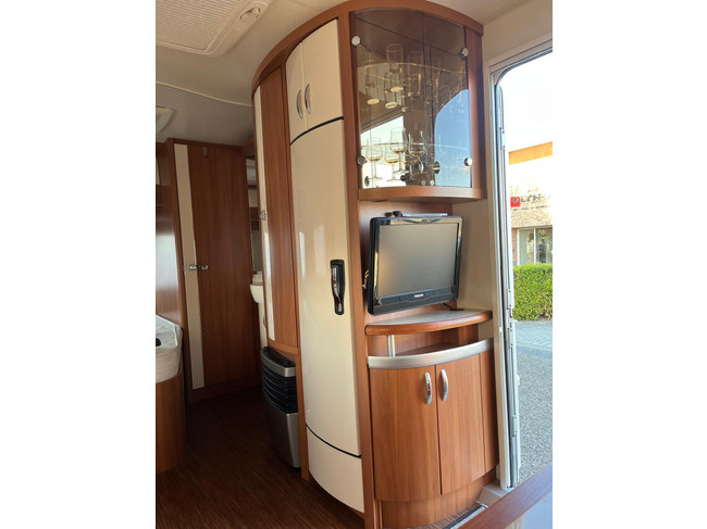 Hobby 540 UFE Excellent | Bankairco | Dakluifel | Vol automatische mover |  Fransbed | Douche | TV & Wii | Grote koelkast en kruidenkast foto: 22