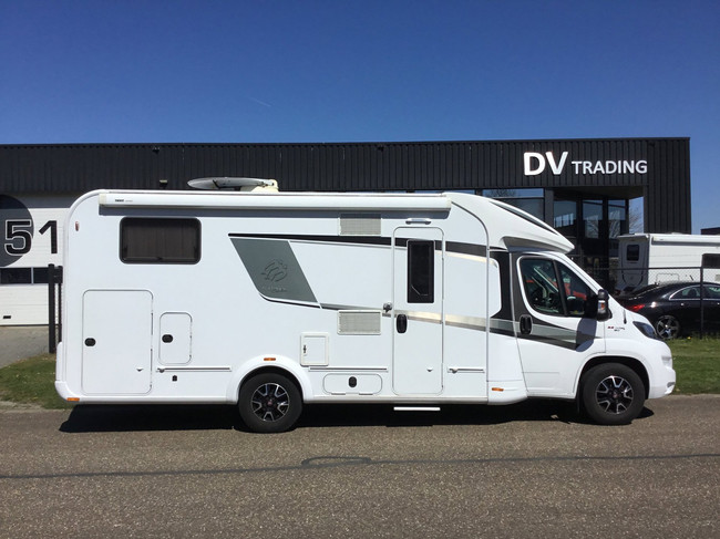Knaus R22 700 MEG PLATINUM AUTOMAAT, LEVEL, 25.000KM foto: 2