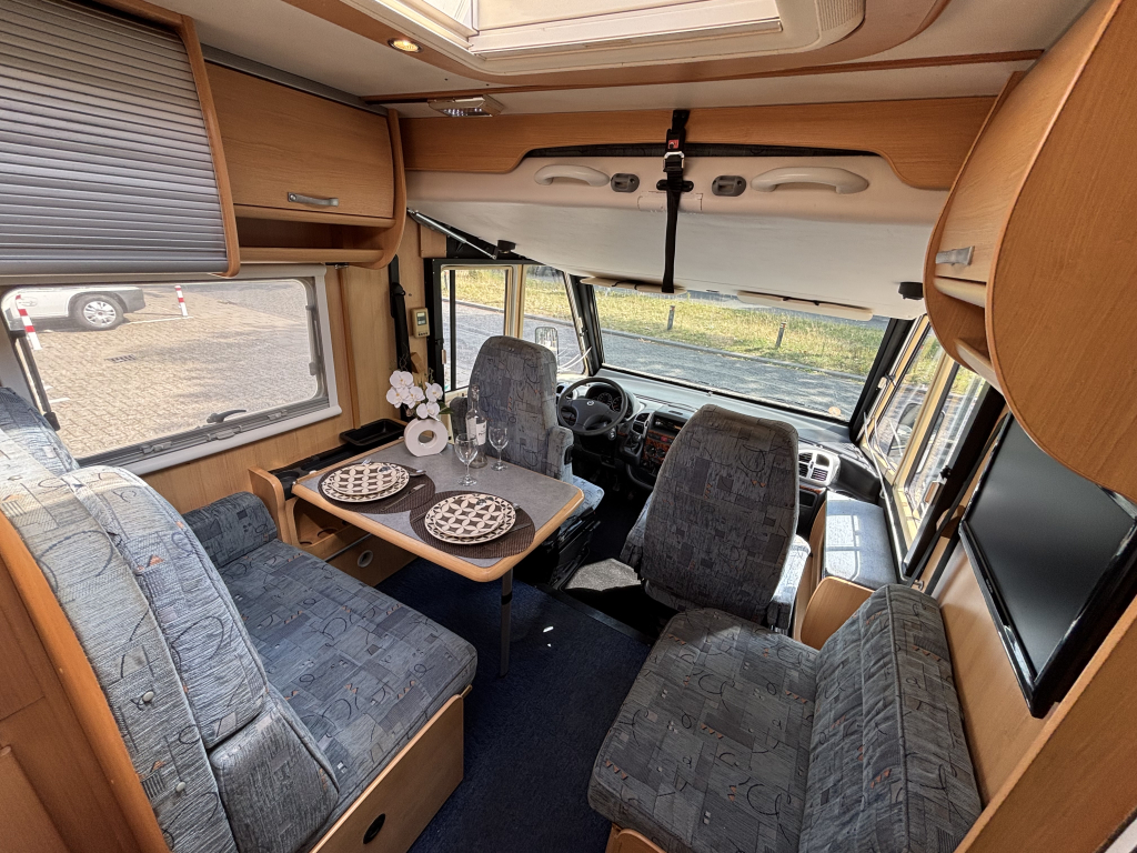 Tec ROTEC HEFBED + RONDZIT AIRCO LPG FIAMMA SLOTEN  foto: 1