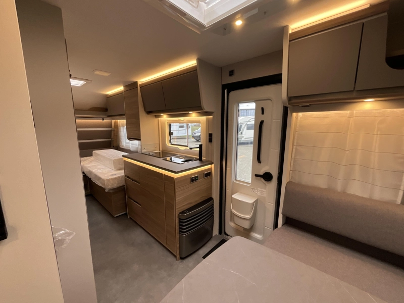 Dethleffs Nomad 460 EL MOVER-LUIFEL-NIEUW MODEL foto: 6
