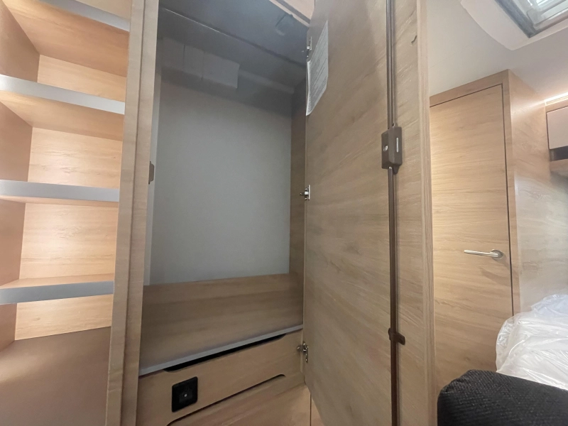 Knaus Sudwind Black Selection 500 PF Kopkeuken, Uniek!  foto: 11