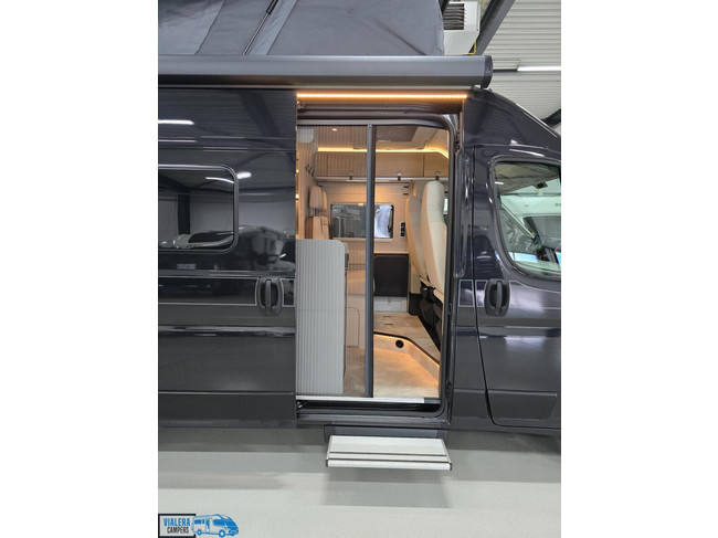 Hymer Yosemite 600 * Automaat* Lengtebedden*6-meter* foto: 2