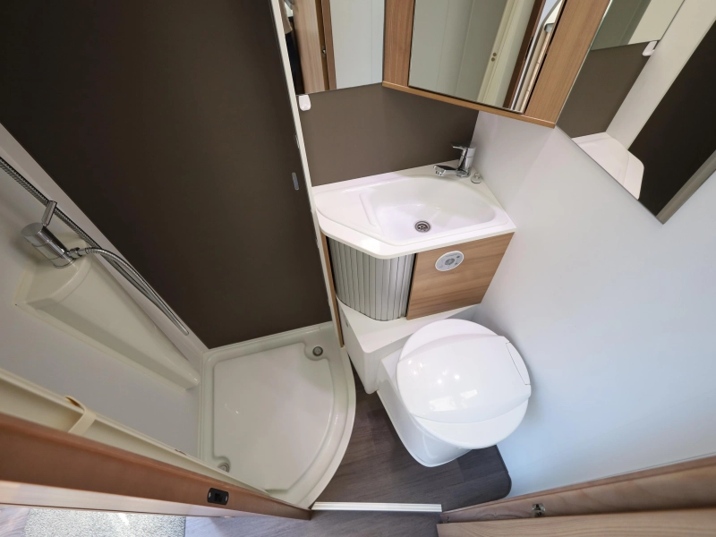 Adria Coral Axess 600 SL levelsysteem | fietsenrek  foto: 10