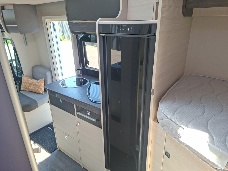 &iexcl;Challenger Premium 287 GA la autocaravana familiar ideal! foto: 16