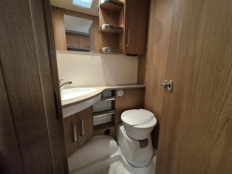 Knaus Sport 420 QD zakluifel met zijwanden  foto: 8