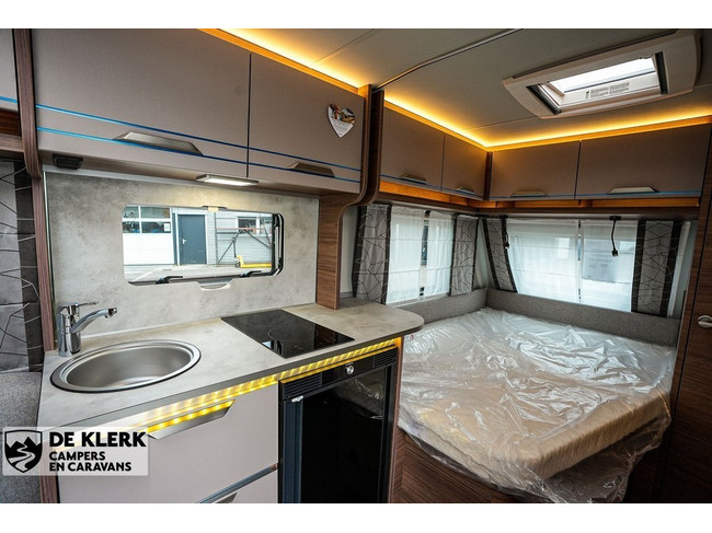 Knaus SPORT 450 FU E- POWER Christmas Special foto: 16