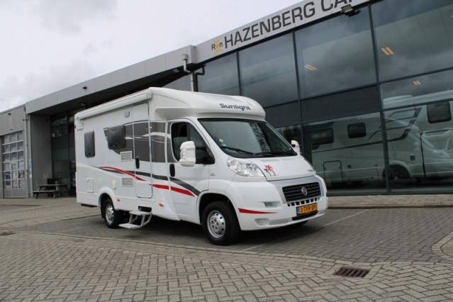 AUTOM&Aacute;TICO Fiat 2.3 150 cv Cama francesa (99 foto: 2