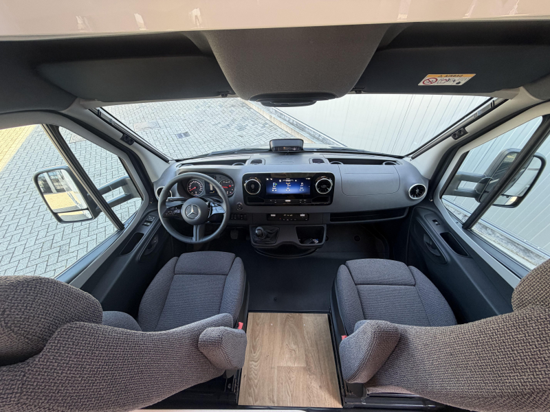 Hymer B-MC T 580 XXL-bed Lithium accu 2025  foto: 2