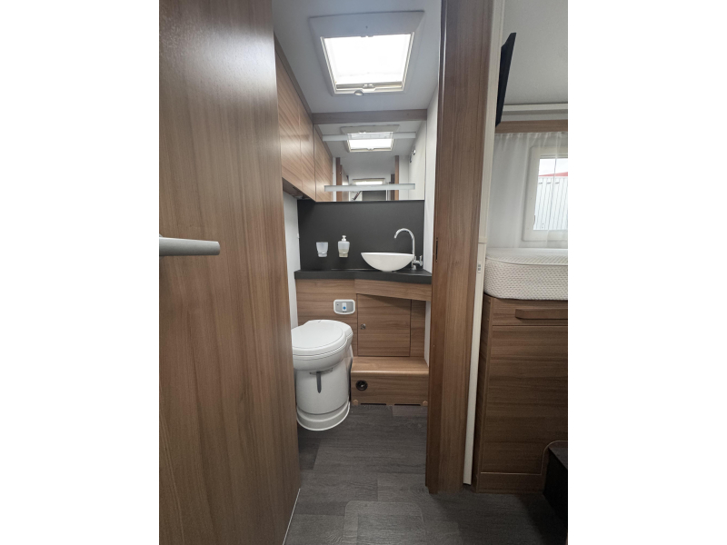 Adria Coral XL Plus A 670 SL  foto: 19