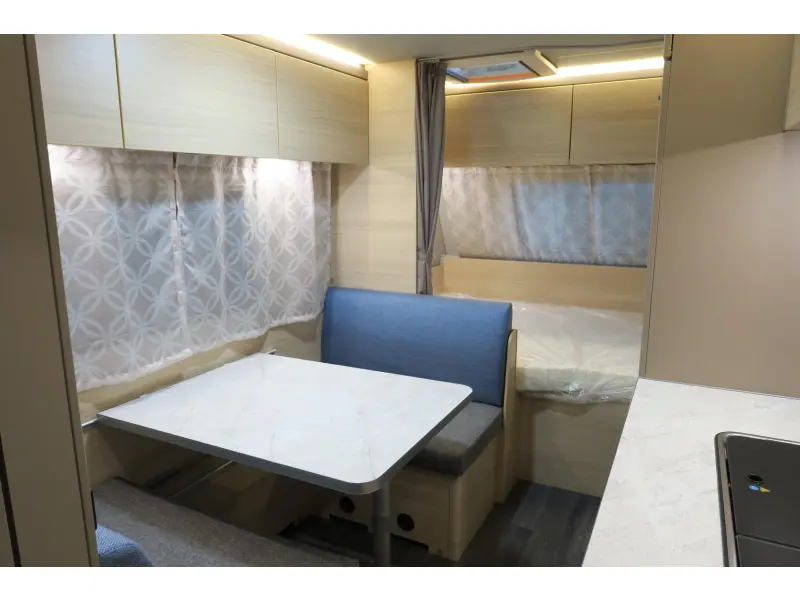 Weinsberg CaraCito 470 QDK STAPELBED+VASTBED+GARAGE 