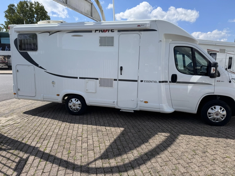 Pilote Essentiel P 700 enkele bedden & cruise  foto: 1