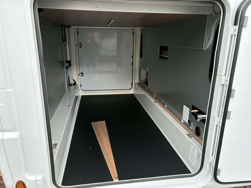 Rapido 696 FF SEHR KOMPLETT Foto: 13