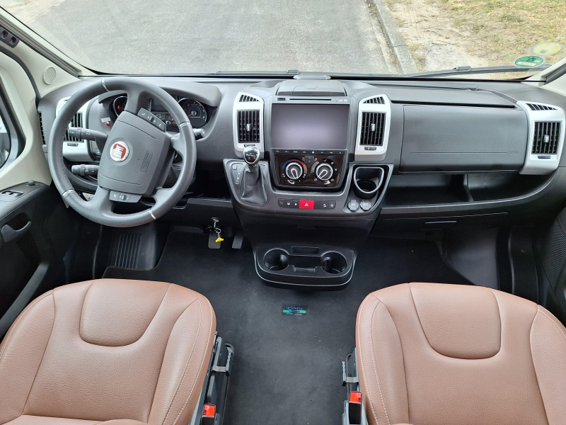 B&uuml;rstner Travel Van 620 T 9G MOD&Egrave;LE COMPACT AUTOMATIQUE photo : 9