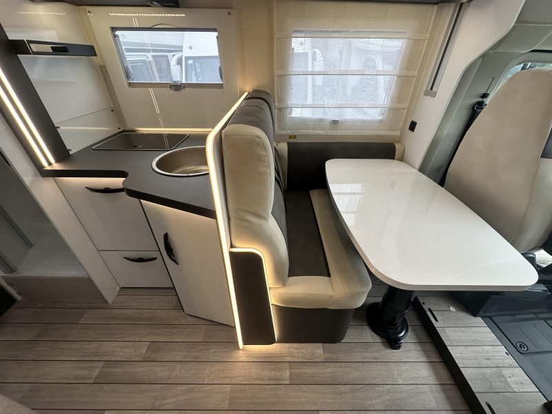 McLouis MC4 379 Fiat 140PK Automaat NIEUW  foto: 7