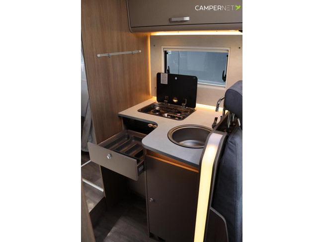 Carado T449T Edition26 165cv Autom&aacute;tico | Cama Queen | Chasis Maxi | Toldo | Bi-Xen&oacute;n | Ducha separada | Nuevo disponible en stock foto: 12