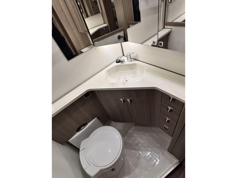 Kabe Royal 560 GLE Camas individuales foto: 7