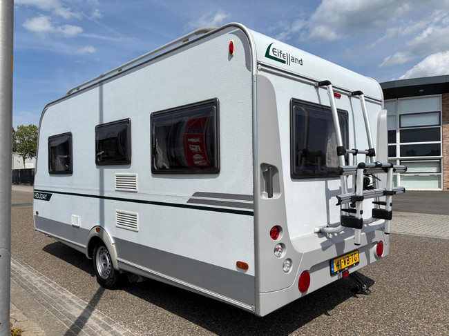 Eifelland Holiday 460 W614700 | 2 Enkele bedden | Mover volautomaat | Voortent met Luifel | Fietsendragers | 3-Pits gasfornuis foto: 6