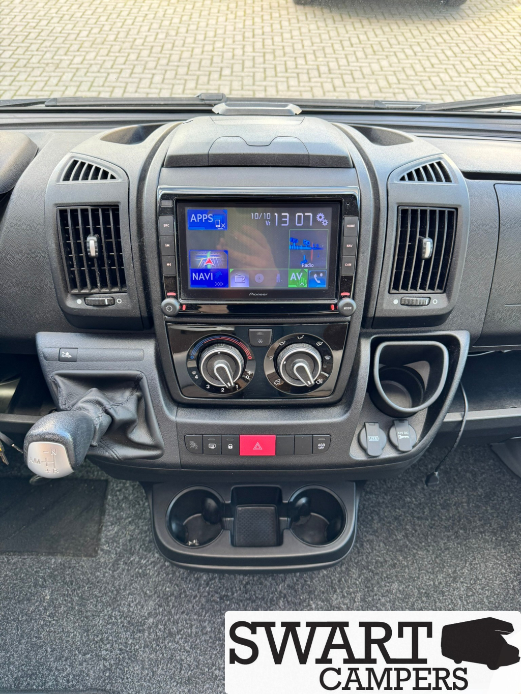 Knaus L!ve TI 700 MEG, Enkele bedden Automaat foto: 9