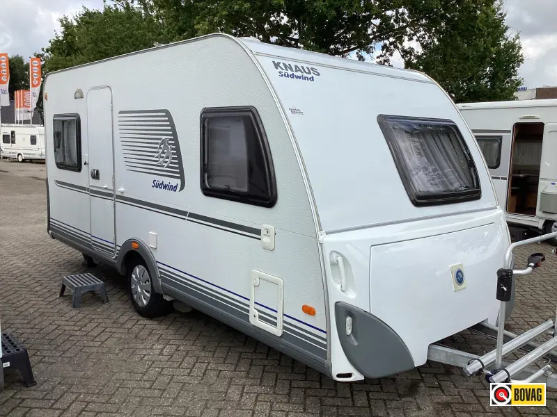 Knaus Sport 450 FU Mover + MPP, Voortent 