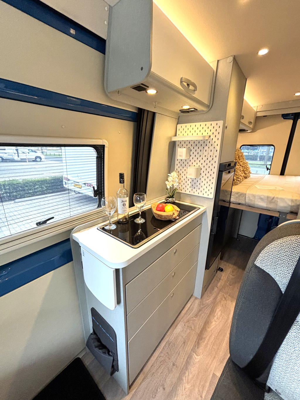 Hymer Free 600 S MERCEDES AUTOMATIK QUERBETT + AUFSTELLDACH 5.99M Foto: 7