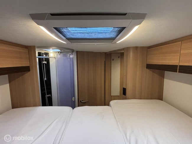 LMC Breezer H737 G Fiat 2.3 150pk Euro 6 | Enkele-bedden | Hefbed | Aparte douche/ wc | XXL Garage | Camera | Fietsendrager | 63dkm foto: 14