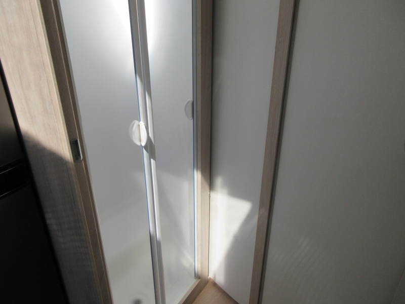 Rapido 696 F Premium Edition AUTOMAAT FACE TO FACE  foto: 12