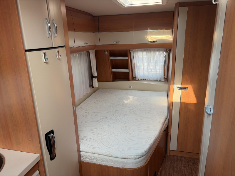 Hobby Excellent 460 UFE Mover/Thule/Isabella foto: 2