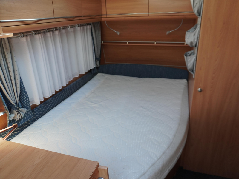 Bürstner Ventana 460 TS MET MOVER EN VOORTENT  foto: 4