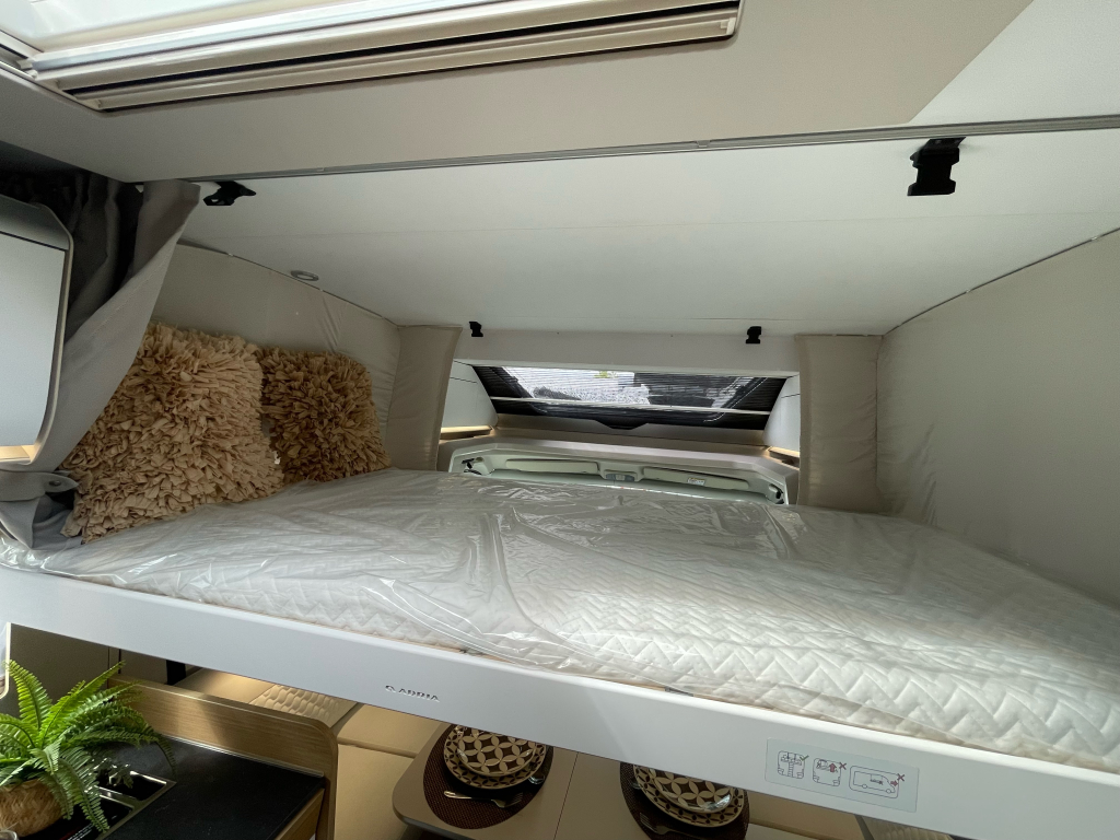 Adria MATRIX PLUS 670 DC CAMA QUEEN+CAMA ABATIBLE 2025! foto: 3