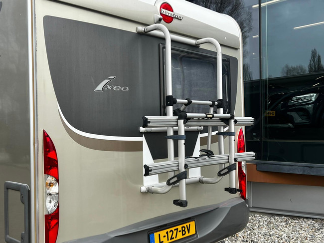Bürstner Nieuwe Koppeling | Frans Bed | 4 Pers | Off Grid | Elektrisch Hefbed foto: 10