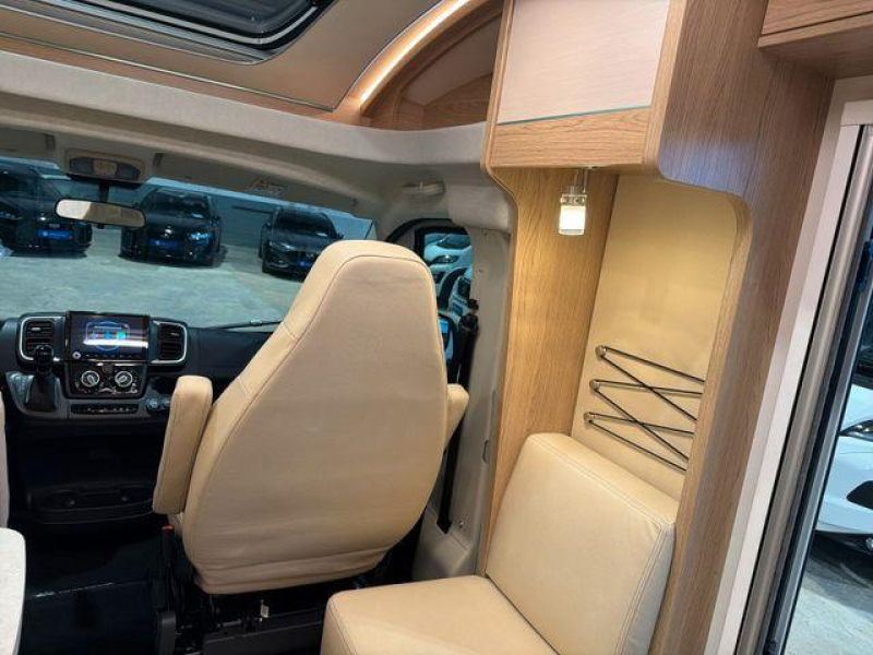LMC Cruiser V 646 G 70jr Jubileum-Autom-NAVI  foto: 23