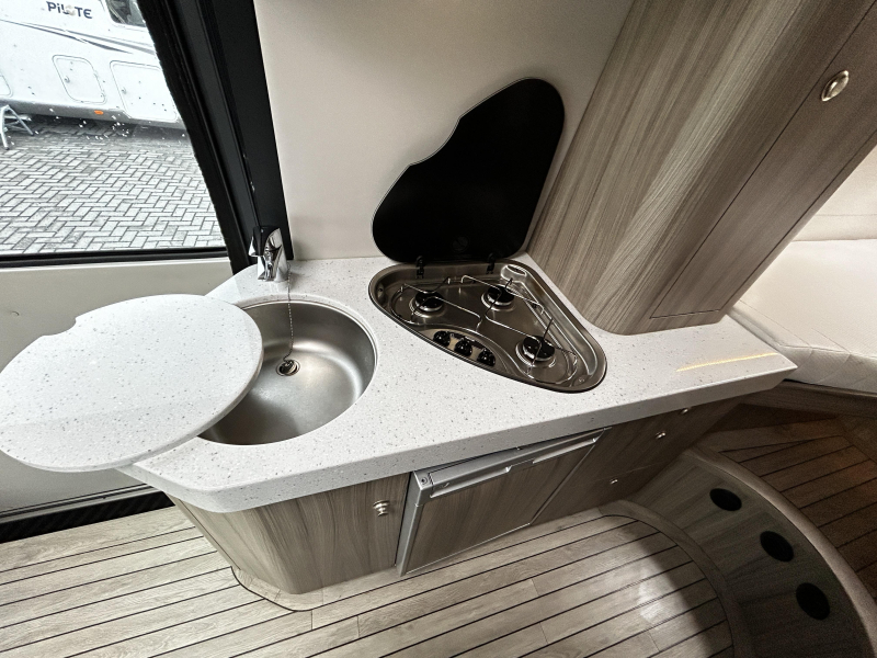 Volkswagen Crafter Enkele-bedden/zeer-uniek  foto: 16
