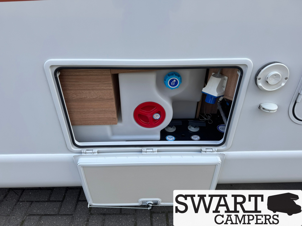Weinsberg CaraCompact 600 MF Edition [pepper], French bed 140 hp Manual photo: 23