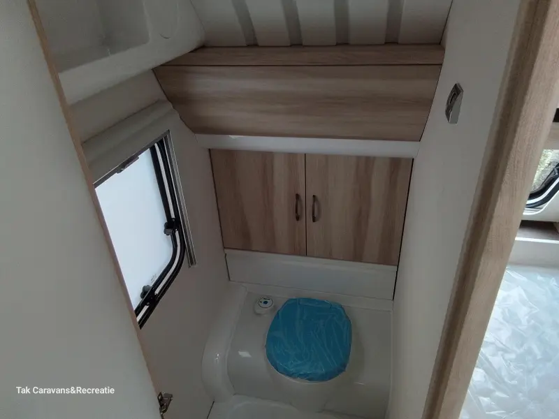 Hobby De Luxe 460 UFE net binnen  foto: 8