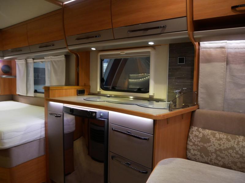 Eriba Nova GL 465 Incl. mover en luifel  foto: 7