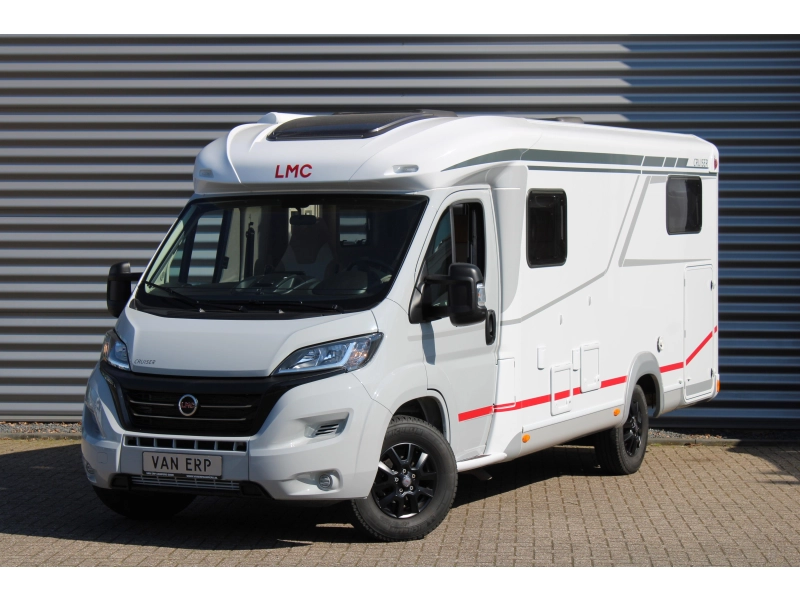LMC Cruiser 646 V Lengtebedden Fiat 140PK  foto: 1