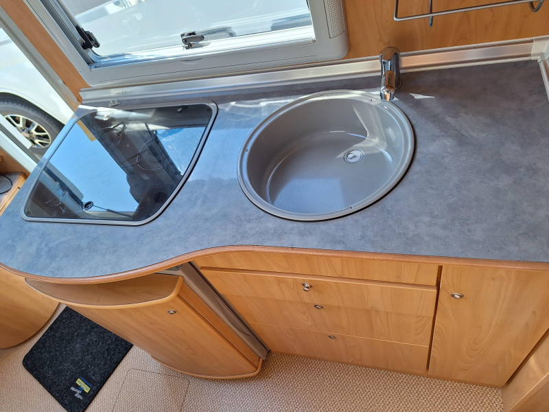 B&uuml;rstner Elegance 690 I 205CM BED-LPG+SOLARPANEL Foto: 17