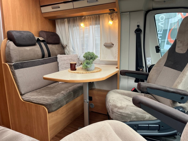 Dethleffs Globebus Levelsysteem Enkele Bedden Airco Cruise Vastgasaansl. foto: 1