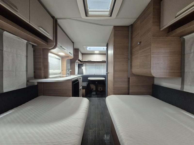 Knaus Sport 460 EU enkele bedden!  foto: 17