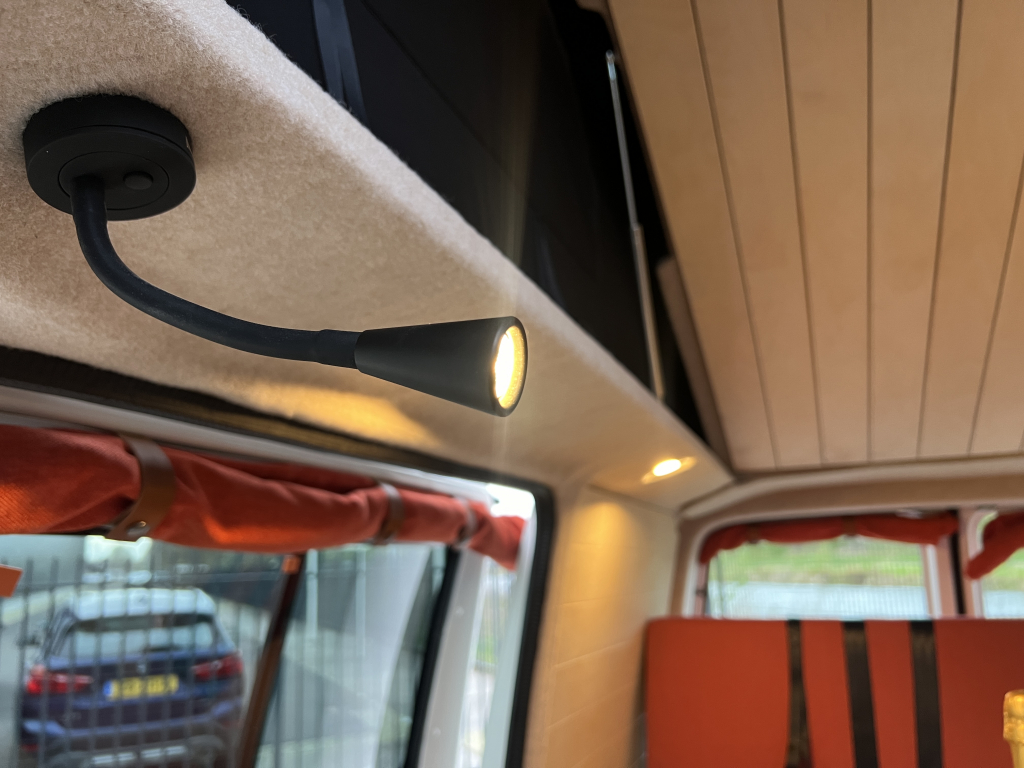 Volkswagen T6 Buscamper 2017 BENZINE foto: 12