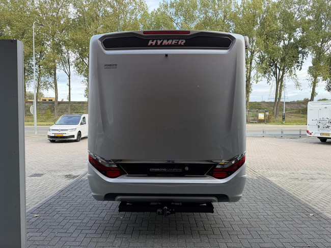 Hymer B704 SL Palmo Enkele Bedden Hefbed Zonnepanelen Omvormer foto: 9