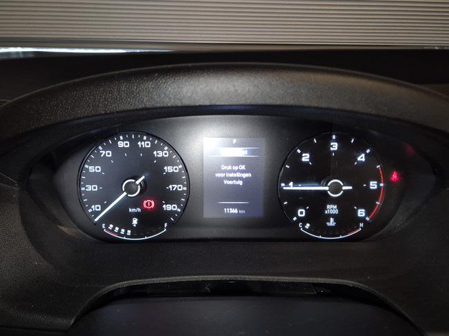 Adria SONIC SUPREME 700DL 161 PK AUTOMAAT SLECHTS 11.366 KM VEEL OPTIES SOLAR AIRCO 16 INCH VELGEN LENGTEBEDDEN HEFBED foto: 11
