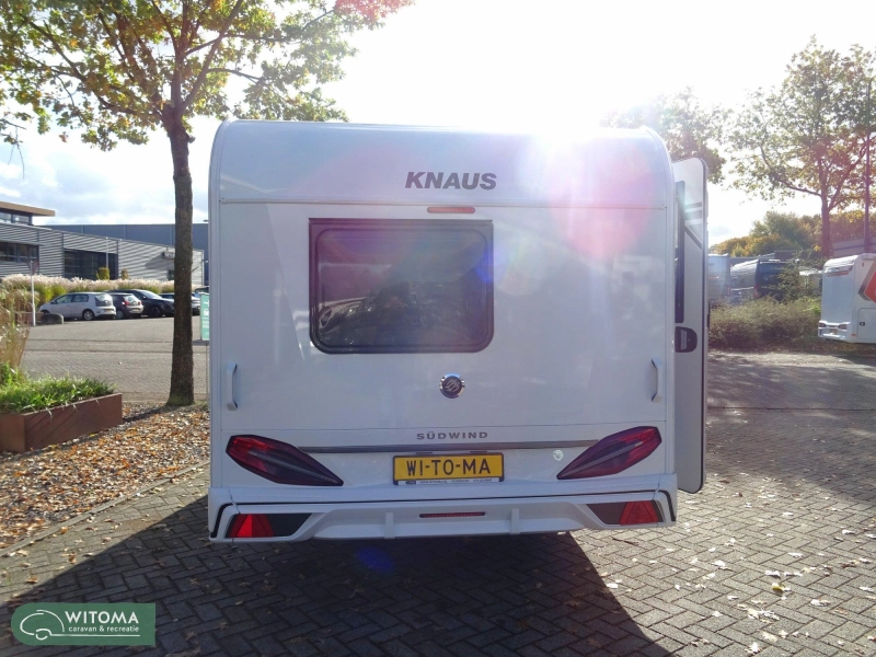 Knaus Sudwind Black Selection 420 QD 50 jaar Witoma voordeel!  foto: 21