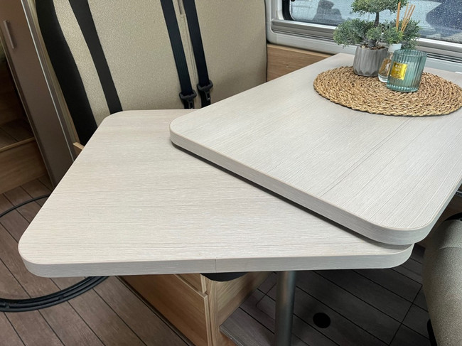 Knaus Boxstar Freeway 640 Automaat Off-Grid Lengtebedden foto: 20