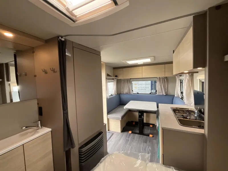 Weinsberg CaraCito 450 FU FRANS BED-LICHTGEWICHT 